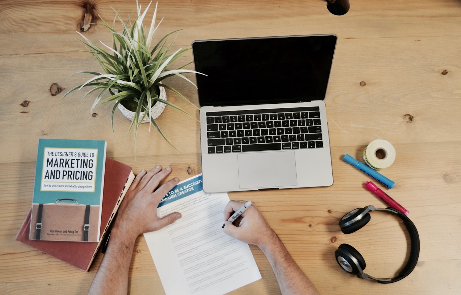 Como combinar estratégias online e offline